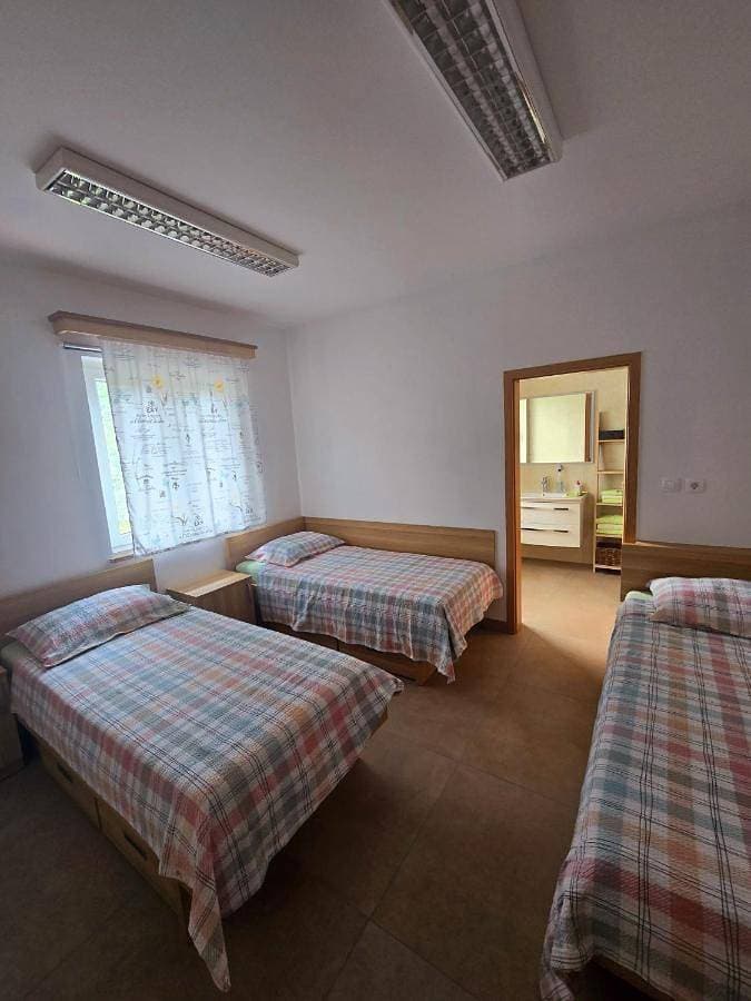 Foto 2 von 11: Standard Triple Room