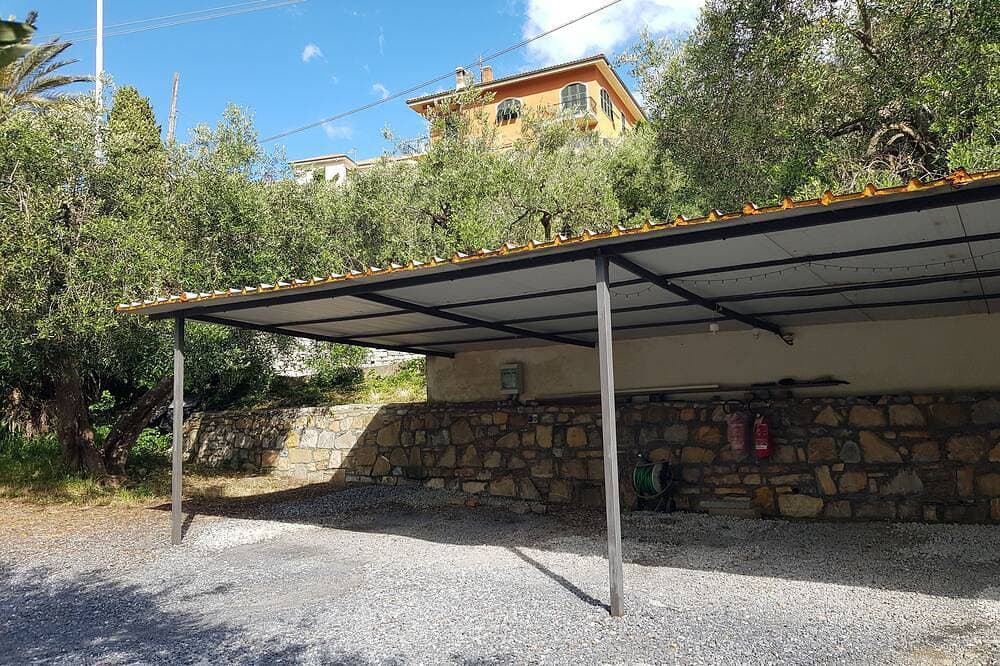 Foto 9 von 24: App.in semi-detached villa private garden and parking shared pool