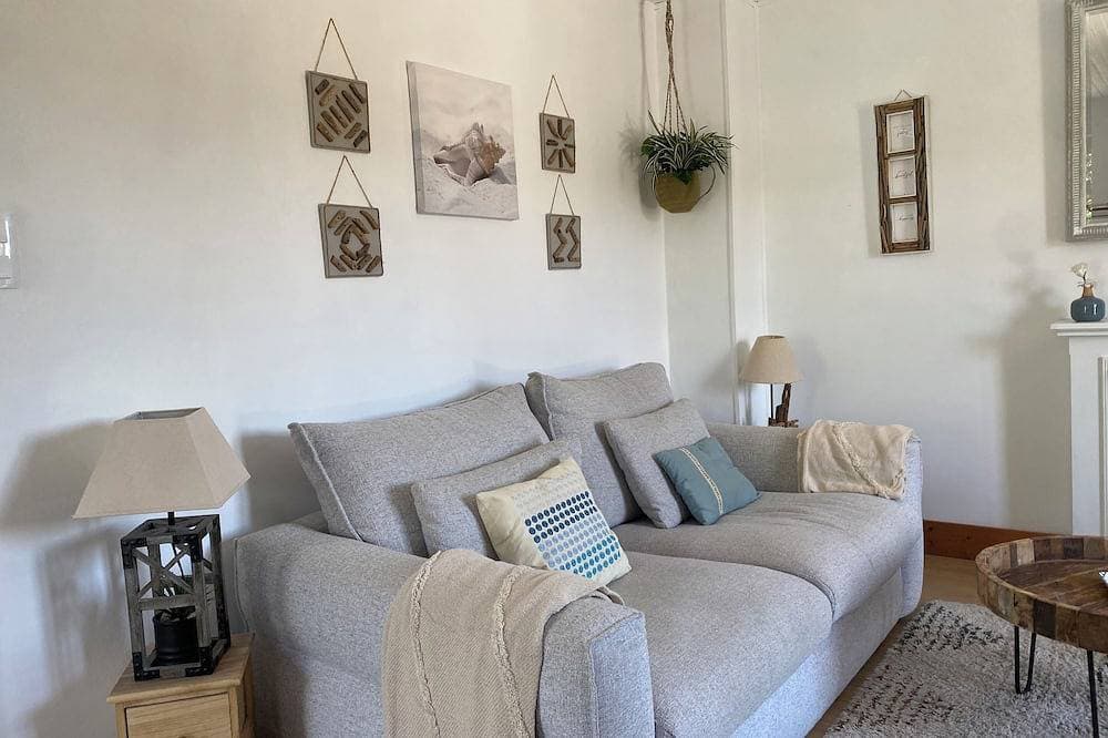 Foto 6 von 23: A comfortable and quiet gîte with private pool, wellness massages 🌺