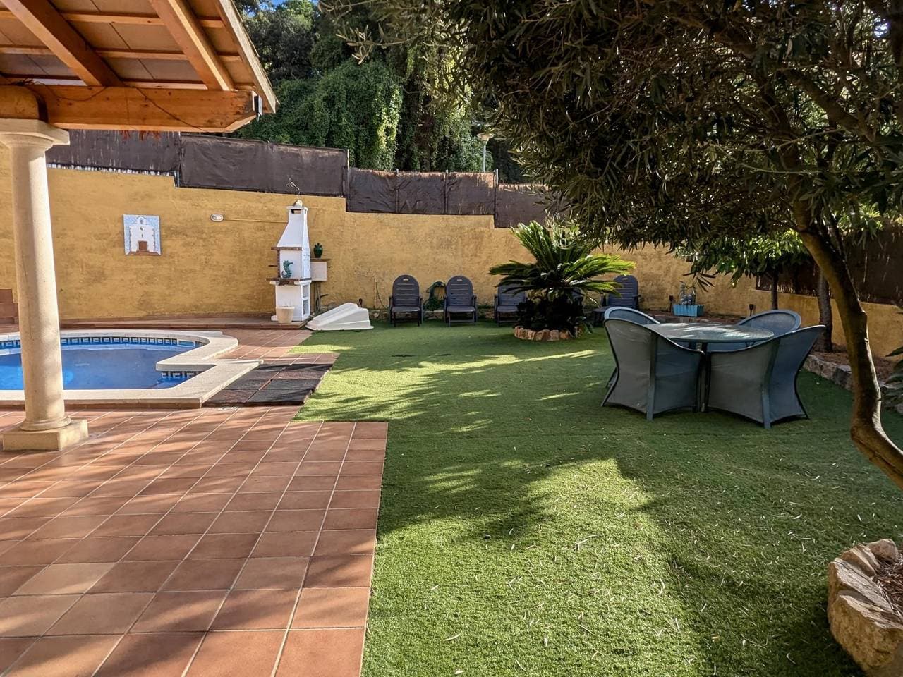 Foto 3 von 37: Ferienhaus für 6 Personen mit Pool