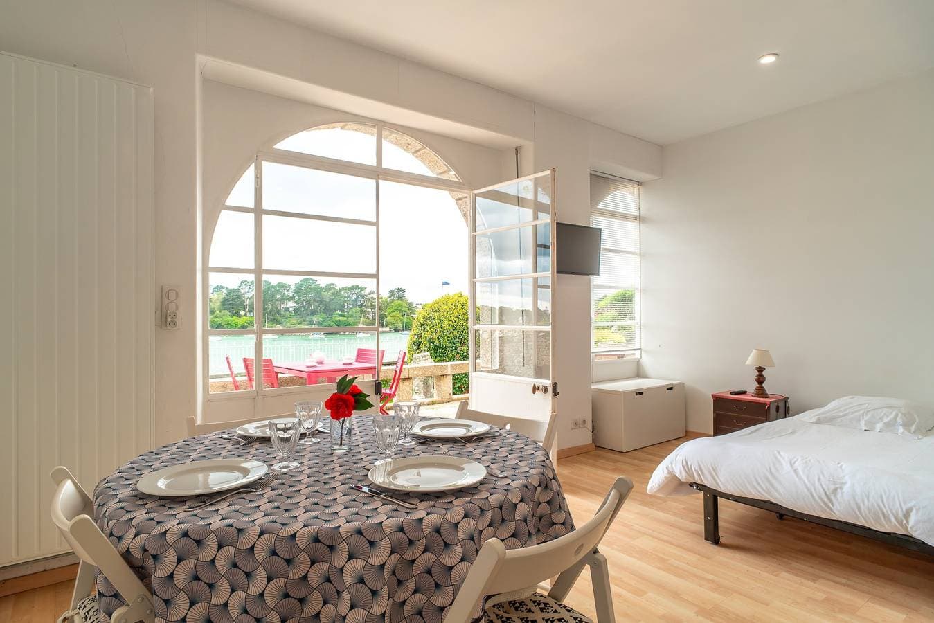 Foto 2 von 12: Ferienwohnung für 4 Personen mit Terrasse