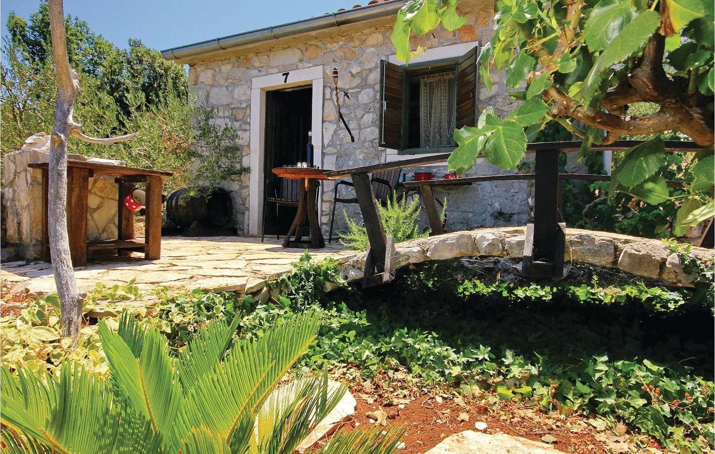Foto 10 von 43: Gemütliche Ferienwohnung mit Terrasse und Kamin, 2,5 km vom Strand entfernt