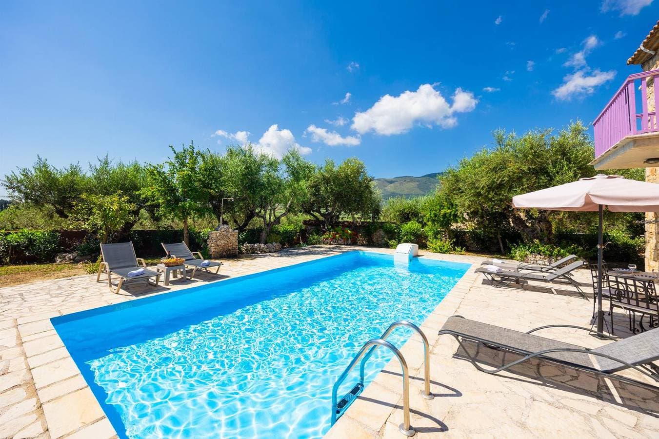 Foto 4 von 23: Villa für 5 Personen mit Terrasse