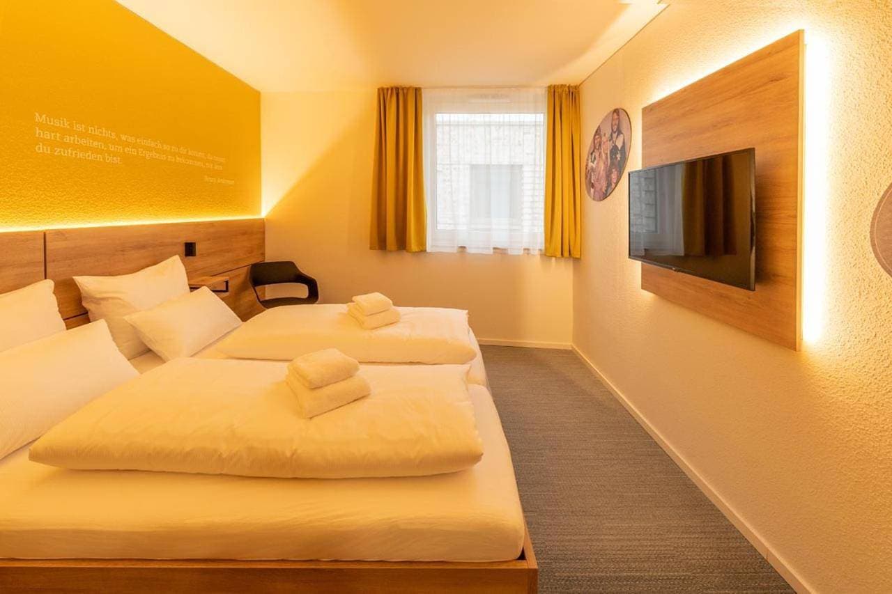 Foto 6 von 9: Double Room with Private Bathroom