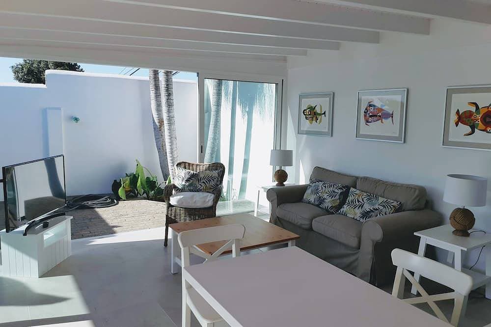 Foto 4 von 21: Romantischer Kurzurlaub, Luxus-Ferienhaus mit großem beheiztem Privatpool