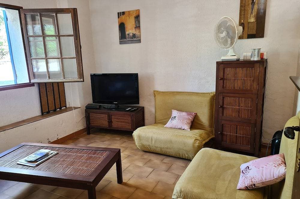 Foto 6 von 30: Provencal cottage surrounded by olive trees for lovers of calm and nature.