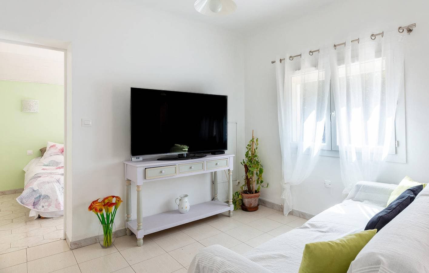 Foto 8 von 23: Schicke Ferienwohnung mit Pool & WiFi bei Saint-Chamas