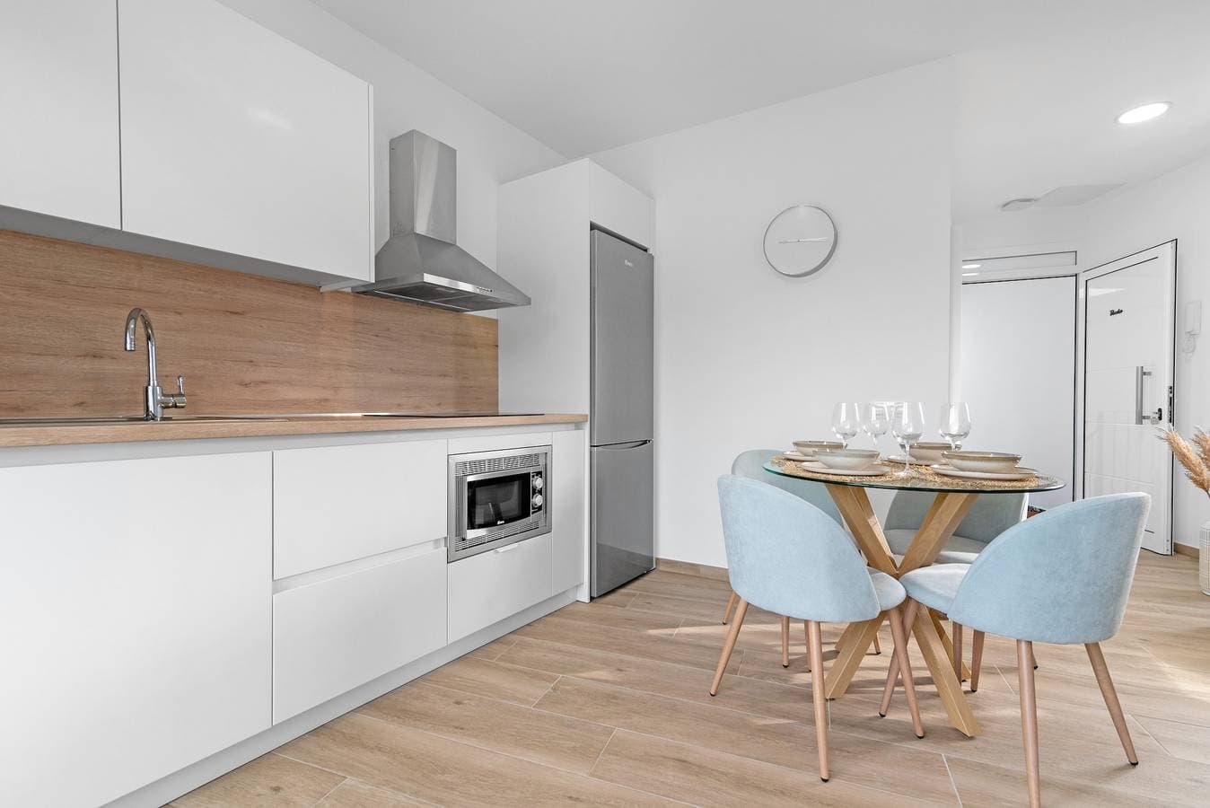 Foto 8 von 26: Ferienwohnung 'Flamboyan 1' mit Balkon, WLAN und Klimaanlage