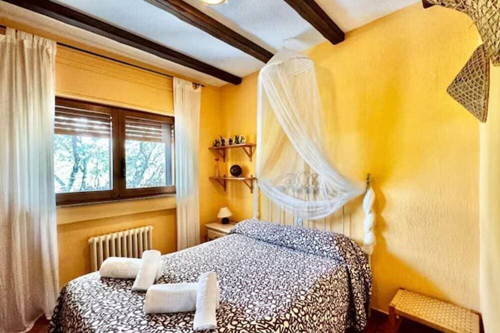 Foto 3 von 30: 7picos-the house in Galapagar. Villa with swimming pool, ideal for family vacations.