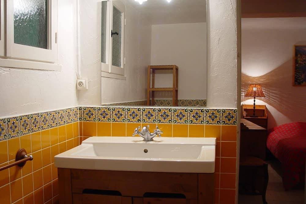 Foto 4 von 30: Familienapartment, 2-4 Personen, in der Provence Mas 16. Jh., Pool, Garten, Parkplatz
