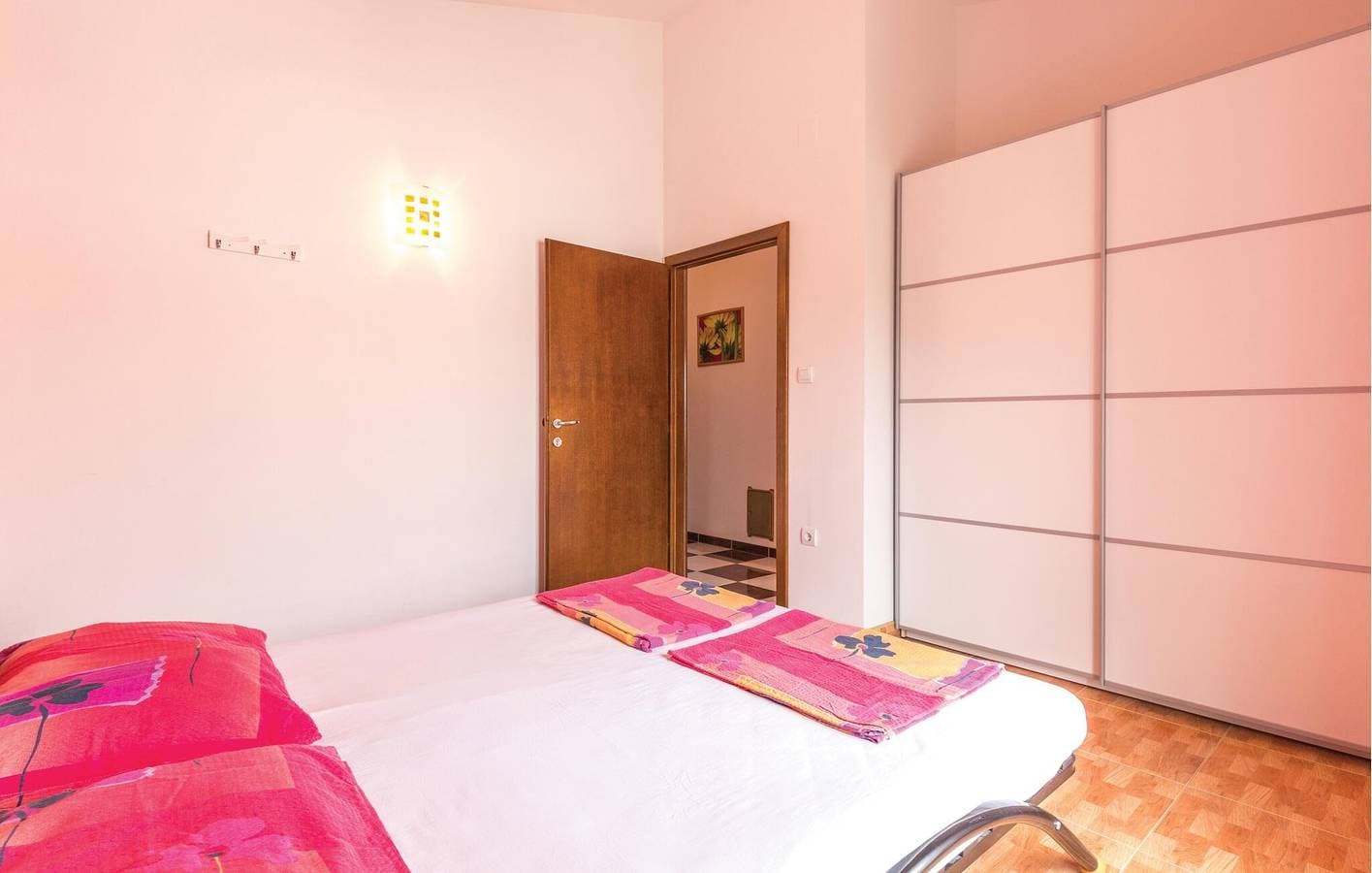 Foto 12 von 22: Urlaub am Meer: Modernes Apartment mit Terrasse, Parkplatz und WLAN in Makarska