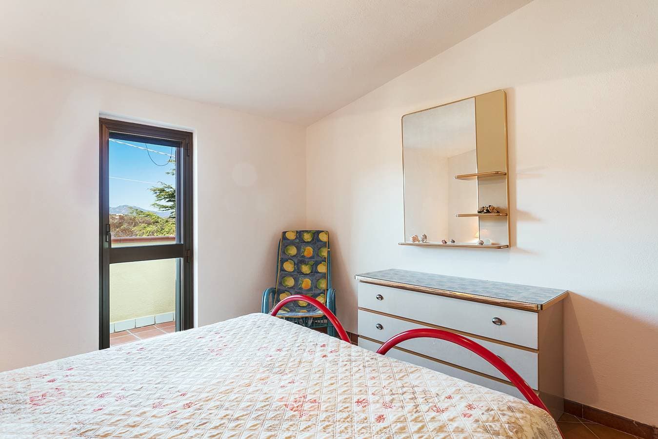 Foto 8 von 26: Ferienwohnung "Casa Relax" mit Blick auf die Berge und das Meer, Garten, WLAN & Terrasse