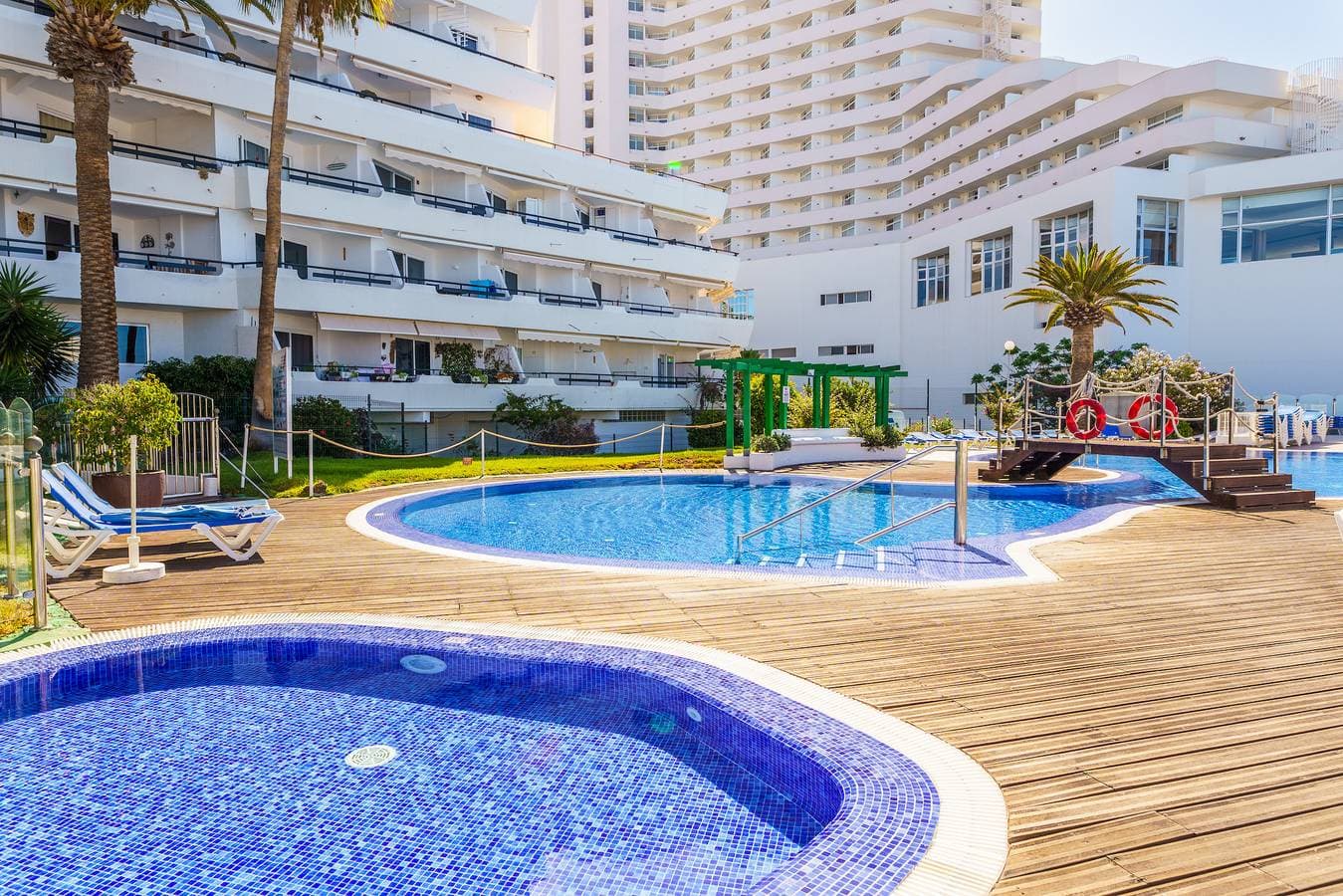 Foto 5 von 35: Exclusive Sea Views Villamar - Big Terrace & Pool