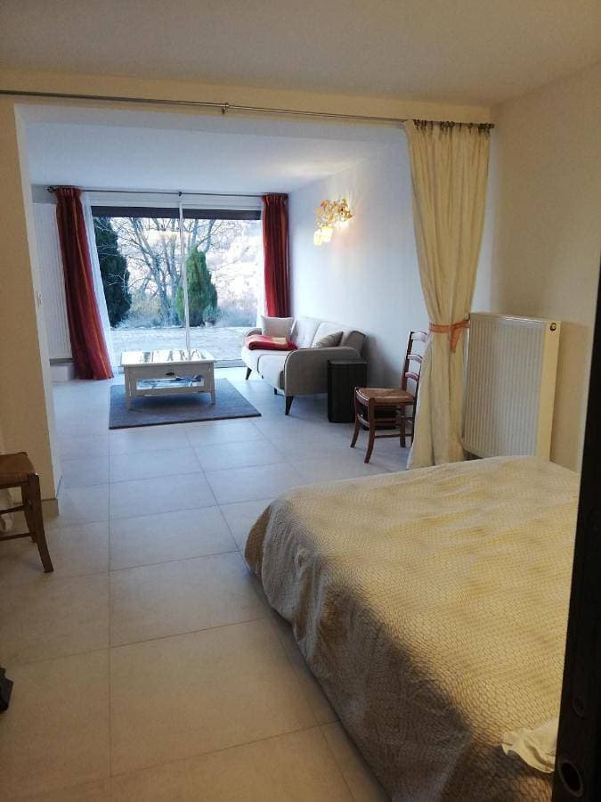 Foto 4 von 12: One-Bedroom Apartment