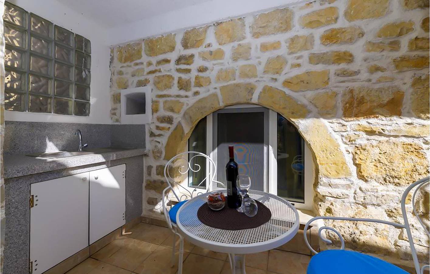 Foto 7 von 22: Apartment mit Meerblick, Wifi, AC, Parkplatz und Terrasse - 2km zum Strand