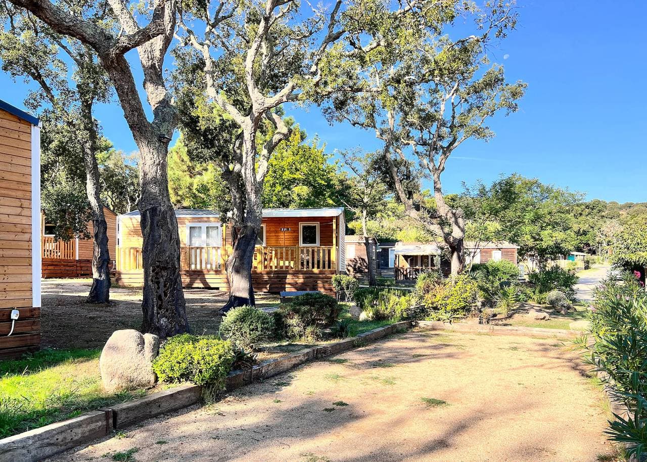 Foto 9 von 32: Premium-Mobilheim mit 3 Zimmern, 6 Personen, Klimaanlage + TV (4 Erwachsene + 2 Kinder bis max. 12 Jahre)