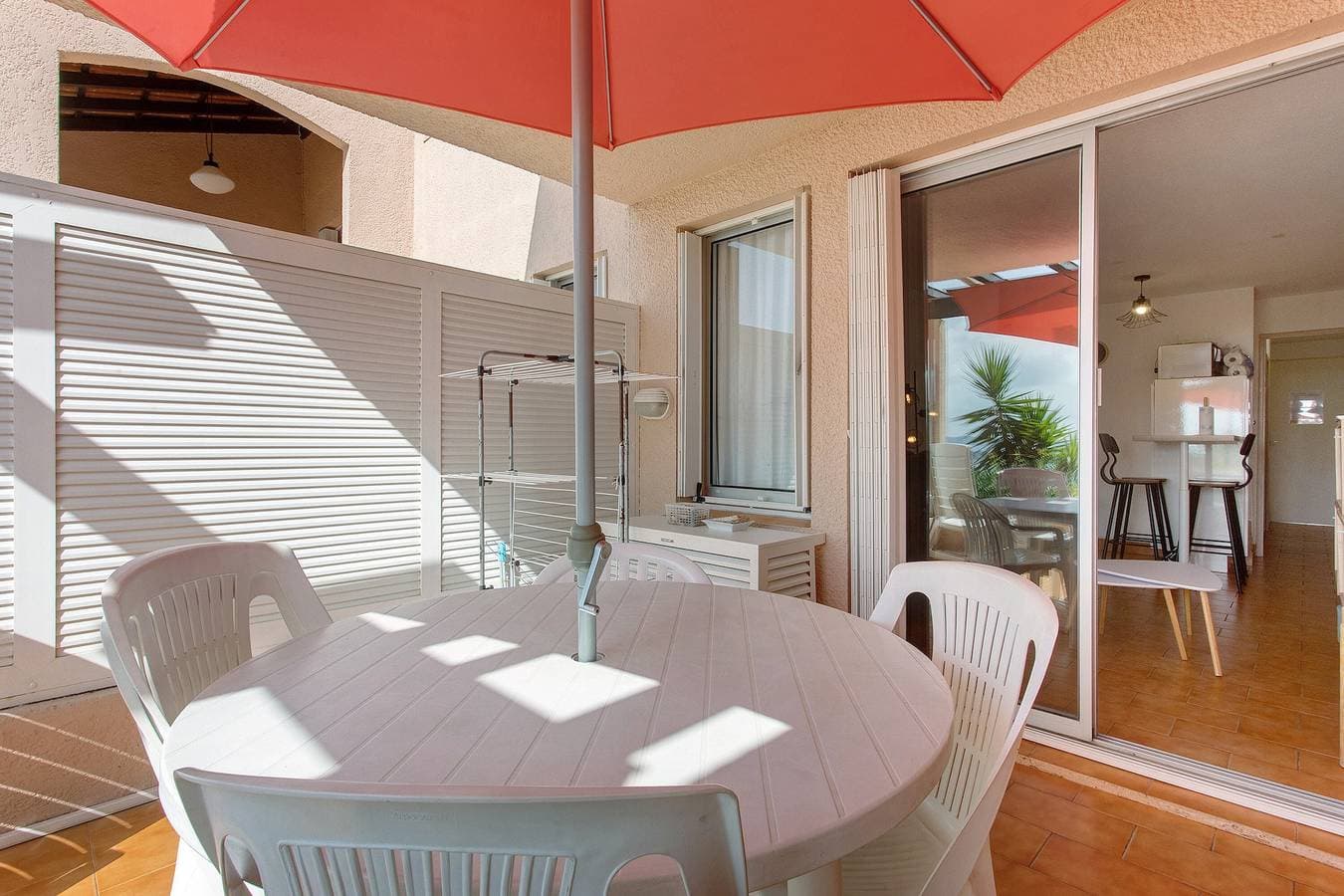 Foto 3 von 29: Apartment „2 Pièces Sainte Maxime“ mit Meerblick, Gemeinschaftspool und WLAN