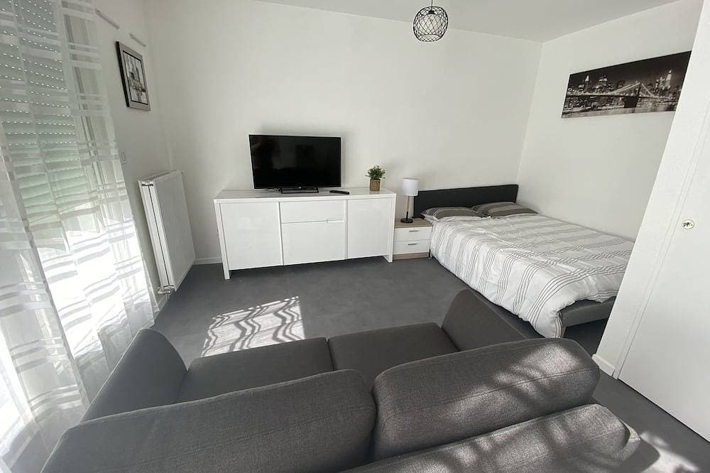 Hyper center apartment refurbished / private covered parking / terrace and WIFI 1