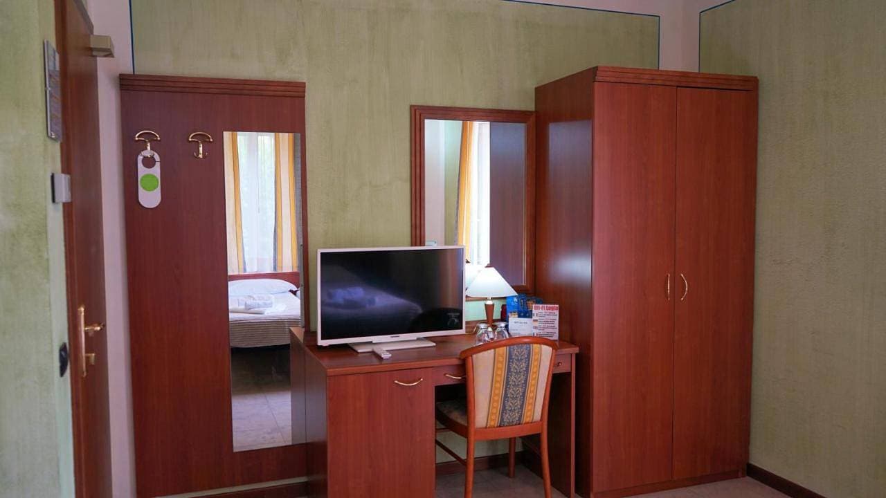 Foto 10 von 13: Double or Twin Room with Partial Lake View