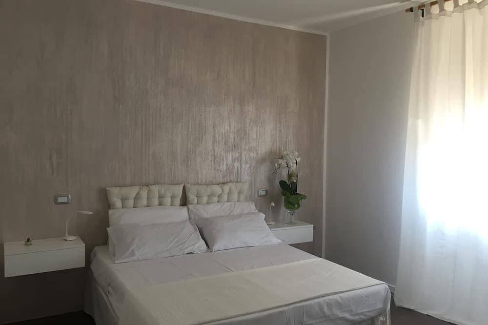 Zimmer 'Camera Matrimoniale Monica' mit WLAN und Klimaanlage 1