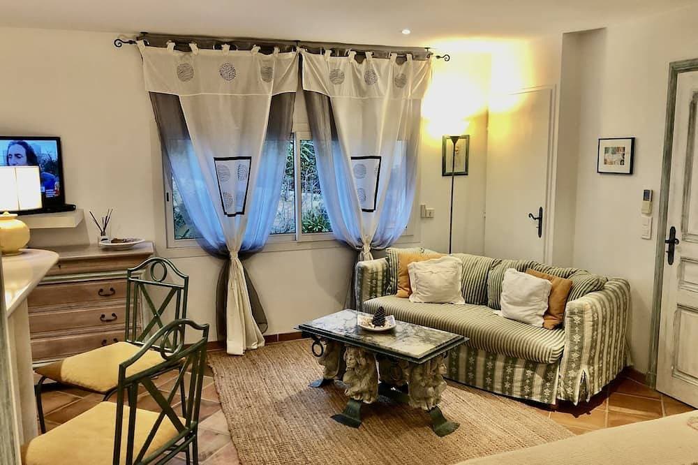 Foto 4 von 30: Studio Voll Charme 28m2 Terrasse 22m2 Panoramasee / Massif Von Esterel