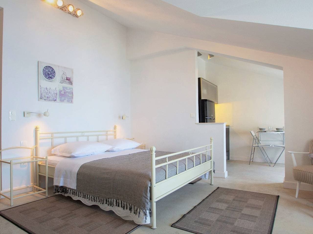 Foto 2 von 8: Apartments & Room Vesna - Studio Apartment with Terrace and Sea View