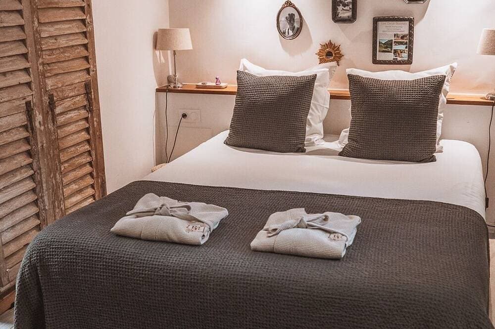Foto 4 von 28: Apartment-Charakteristisch-Nasszelle-Bergblick-Meublé Tourisme 3*