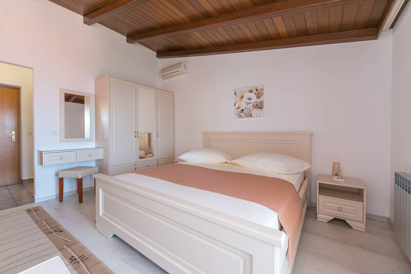 Foto 10 von 20: Zimmer mit Balkon und Meerblick Brela, Makarska S-2717-a