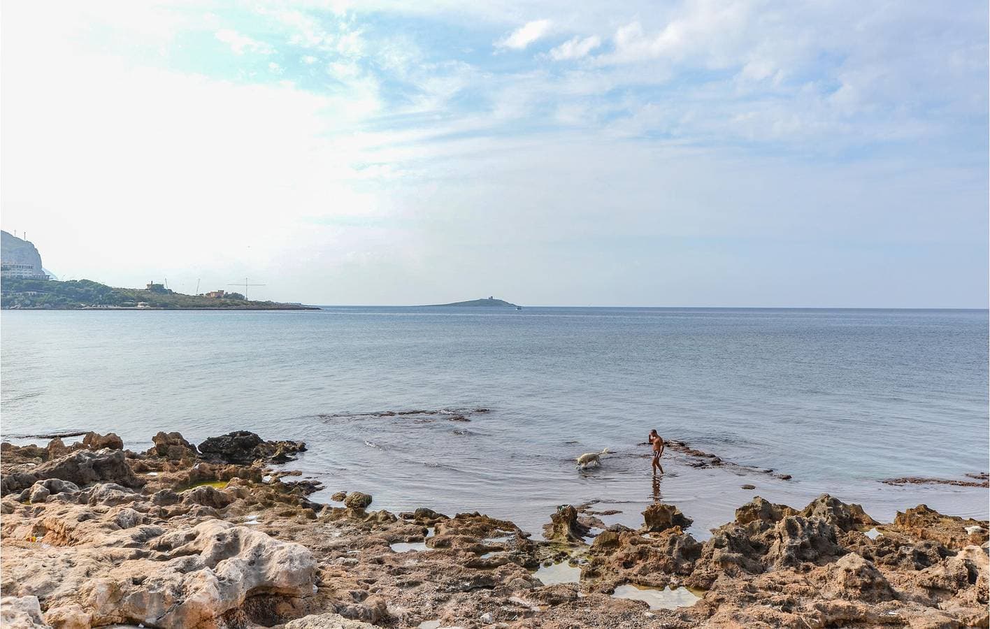 Foto 4 von 19: Urlaub an der Küste: Wifi, AC, Küche, 700m zum Strand