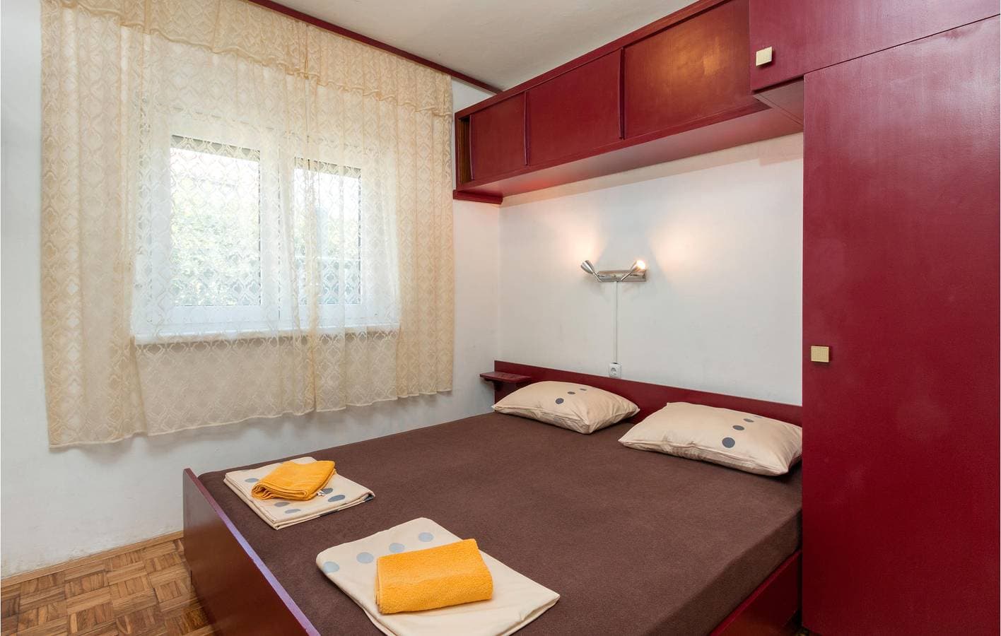 Foto 10 von 20: Gemütliche Ferienwohnung mit Terrasse, Klimaanlage und Parkplatz in der Nähe des Strandes Bijela