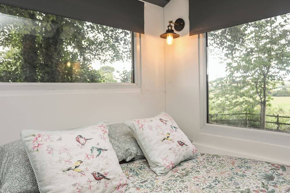 Foto 4 von 28: Fron Goch Shepherd'S Hut, romantic, with a garden in Pentraeth