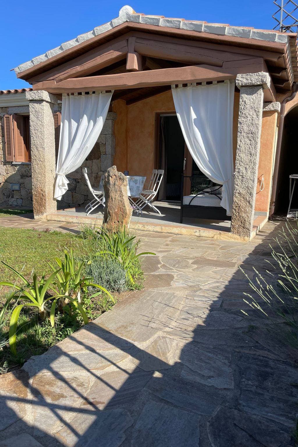 Foto 2 von 23: Haus 1 Kilometer vom Strand von Porto Ainu entfe