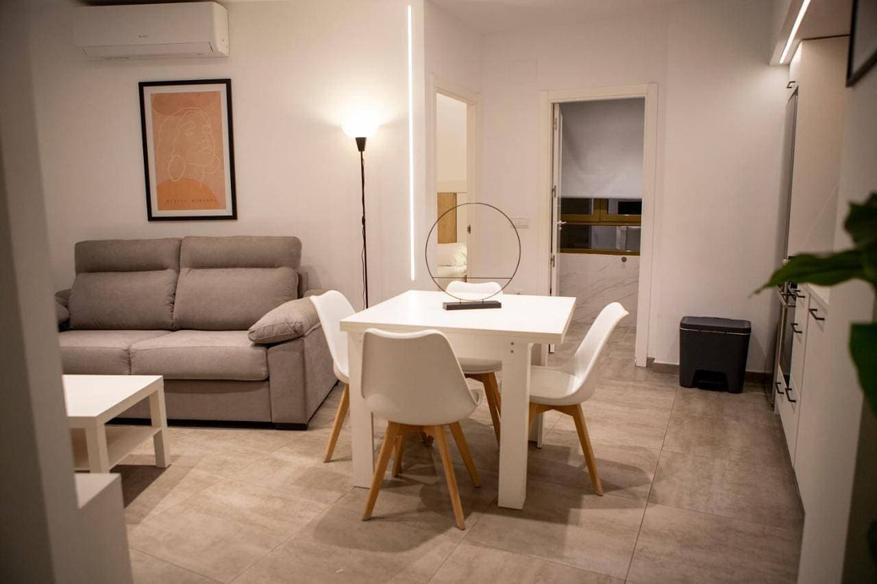 Foto 5 von 49: One-Bedroom Apartment