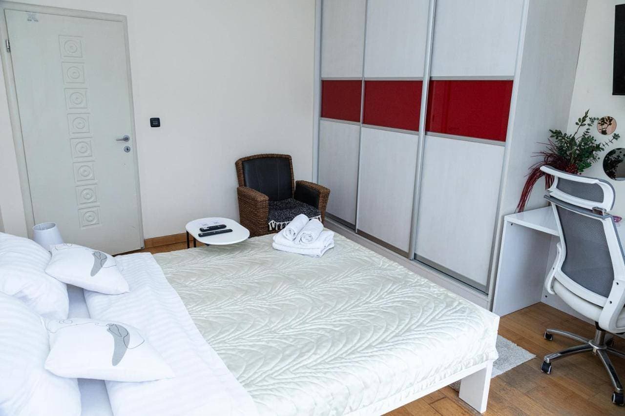 Foto 7 von 34: Double Room with Balcony
