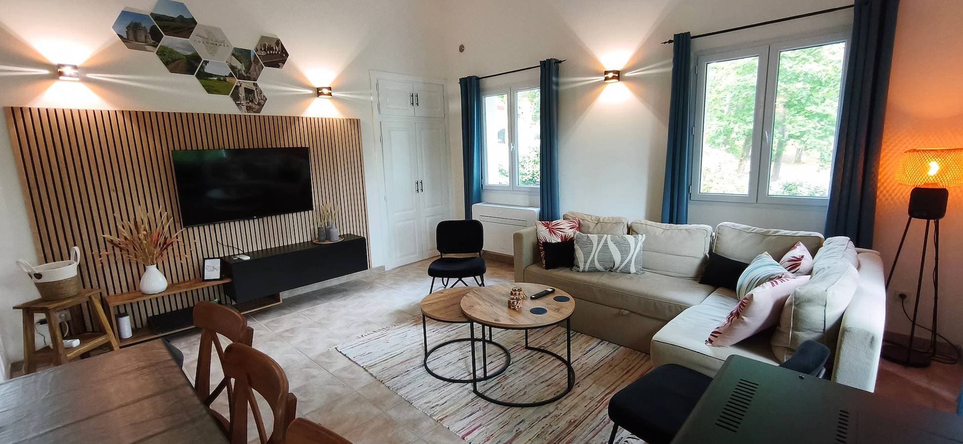 Foto 5 von 36: Ferienhaus 'Colombard' mit Seeblick, Gemeinschaftspool und WLAN