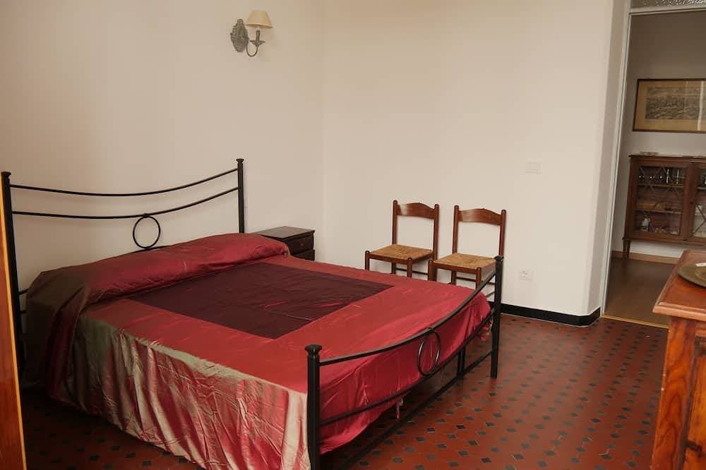 Foto 3 von 22: Wunderschönes Apartment am Meer in einem historischen Gebäude in Oneglia, Riviera dei Fior