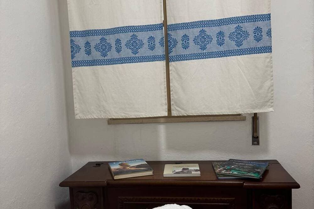Foto 4 von 28: Janas Holiday House: in the heart of southern Sardinia. Sea and real Sardinia.