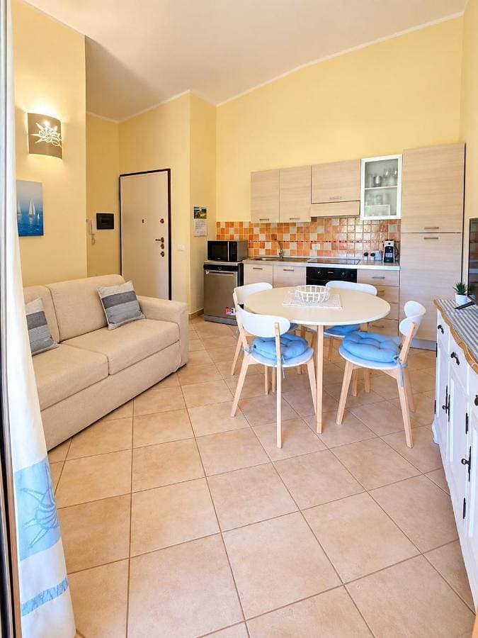 Foto 4 von 14: Two-Bedroom Apartment