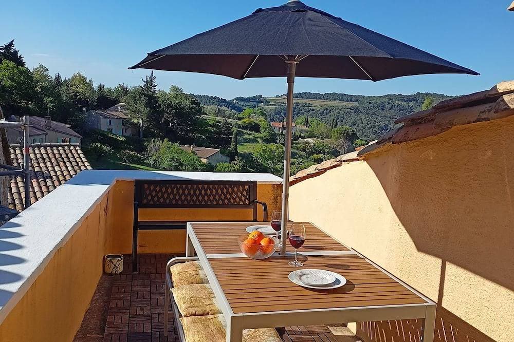 Beautifully restored Provencal village house with private South facing terrace. 1