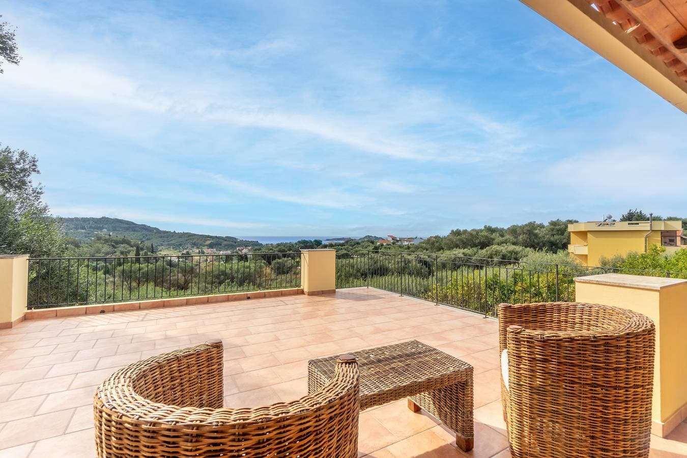 Foto 2 von 28: Ferienhaus "Ilios County House" mit Meerblick, privater Terrasse und WLAN