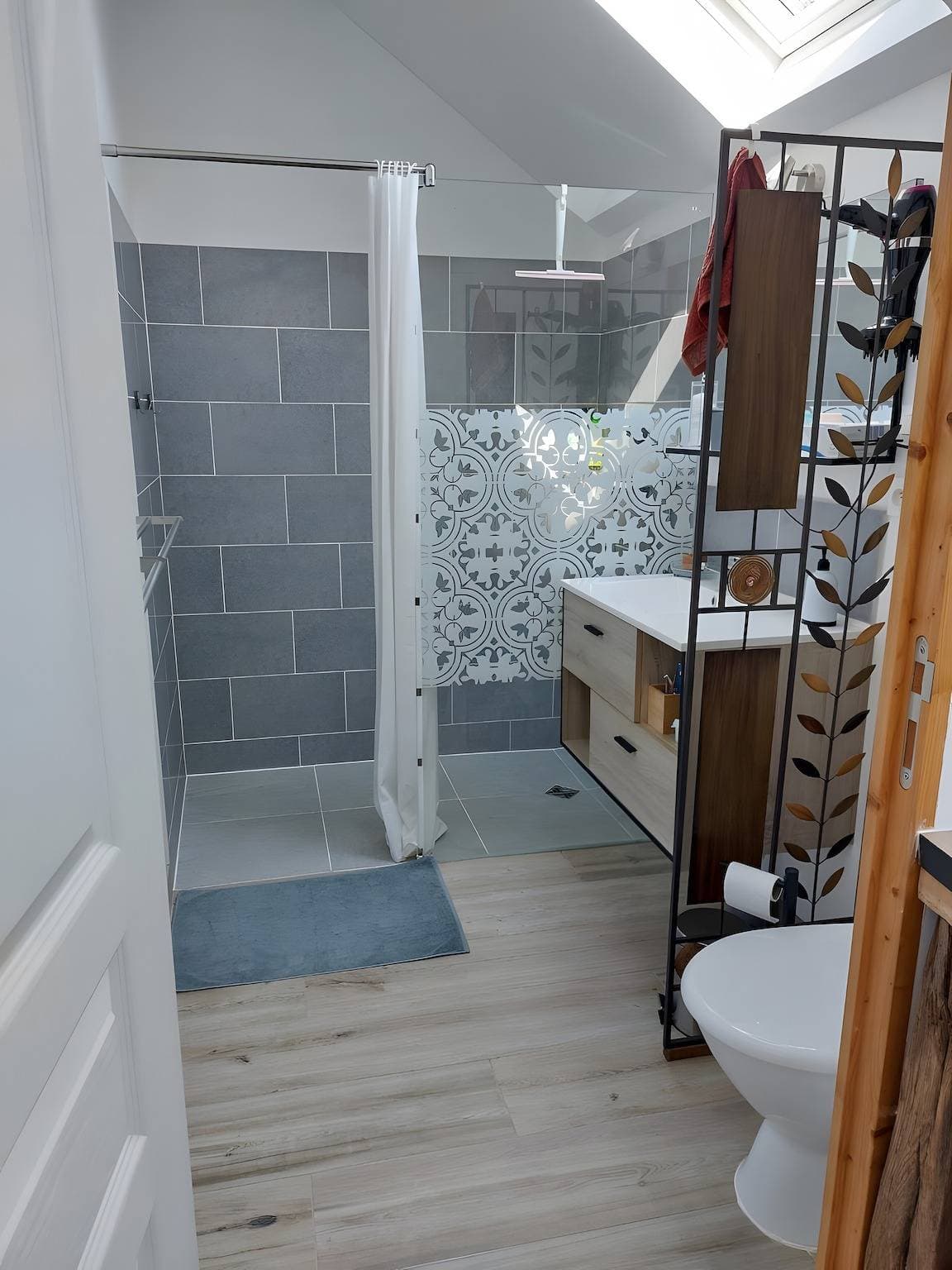 Foto 5 von 10: Gästezimmer Le Clos Ilou – barrierefrei mit privatem Parkplatz