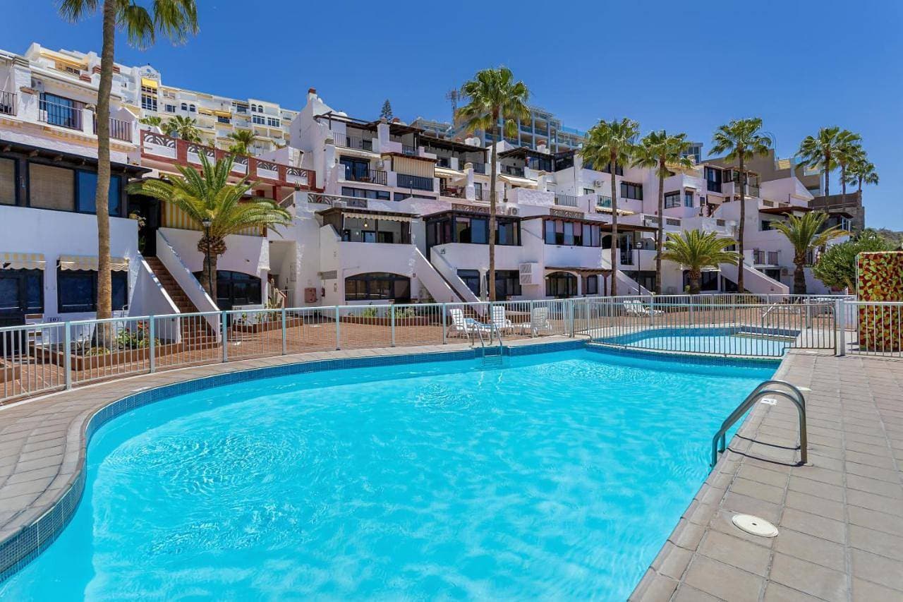 Modern Sea View Apartment with Pool & Terrace 1