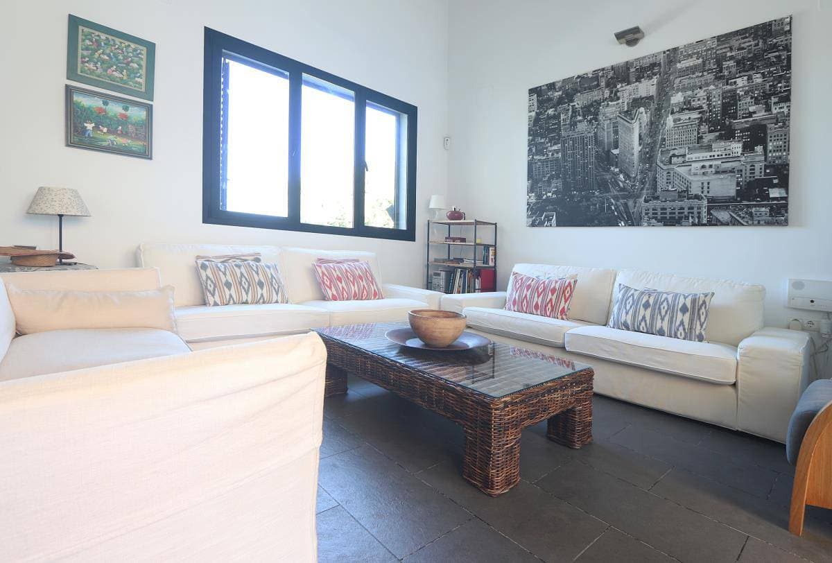 Foto 2 von 25: Casa Mamen - Modernes Haus mit Pool in Strandnähe für bis zu 6 Personen