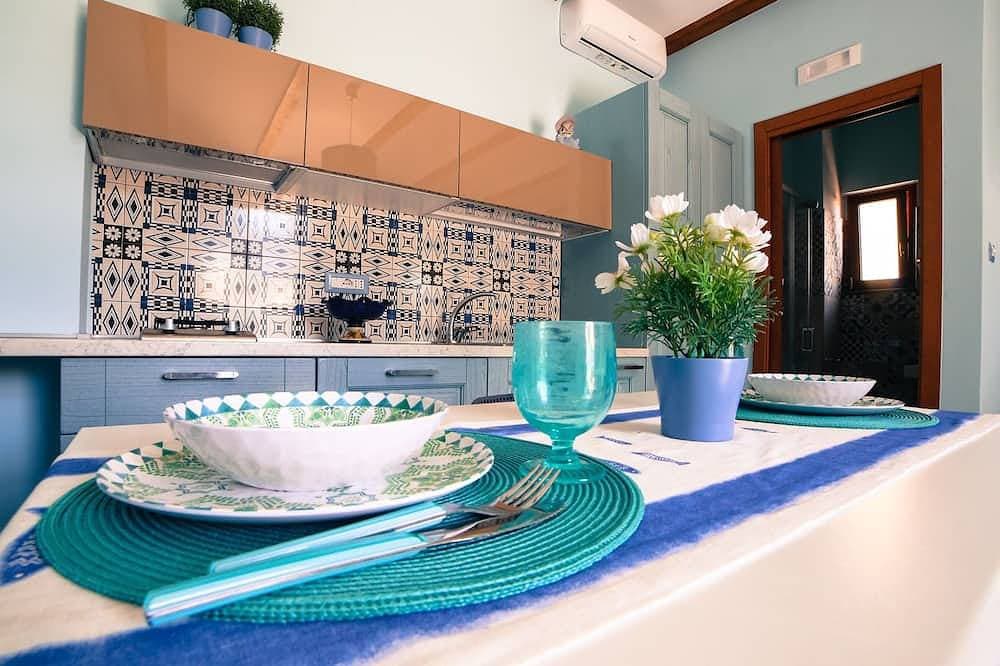 Foto 9 von 17: Luisella studio apartment: sleeping in a scenic lemon grove on the Amalfi Coast!
