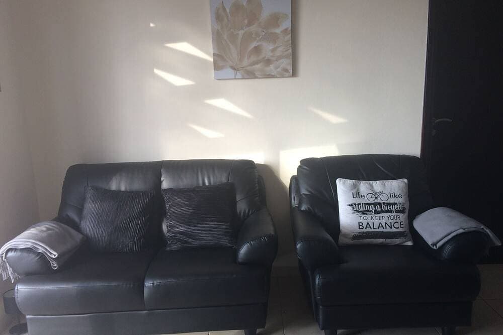 Foto 7 von 30: Moderne 2-Bett-Wohnung mit WiFi in der Universal Area von Paphos entfernt
