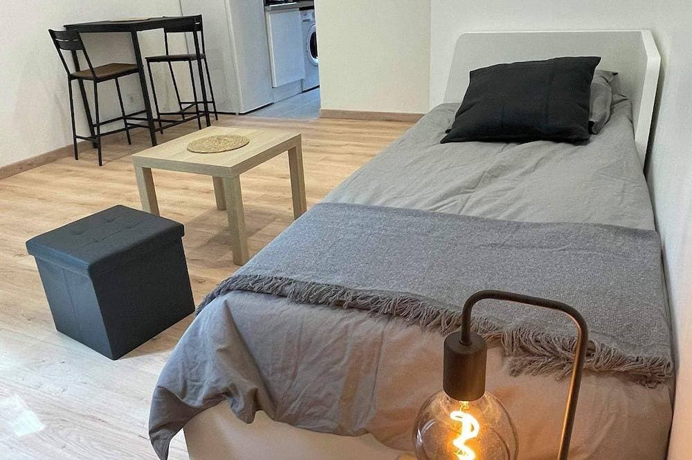 Foto 3 von 12: Comfortable and quiet studio in the heart of the 15th, easy access to all of Paris