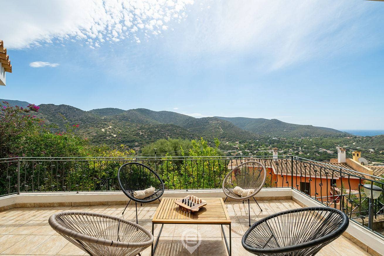 Foto 9 von 37: Villa für 4 Personen mit Balkon/Terrasse