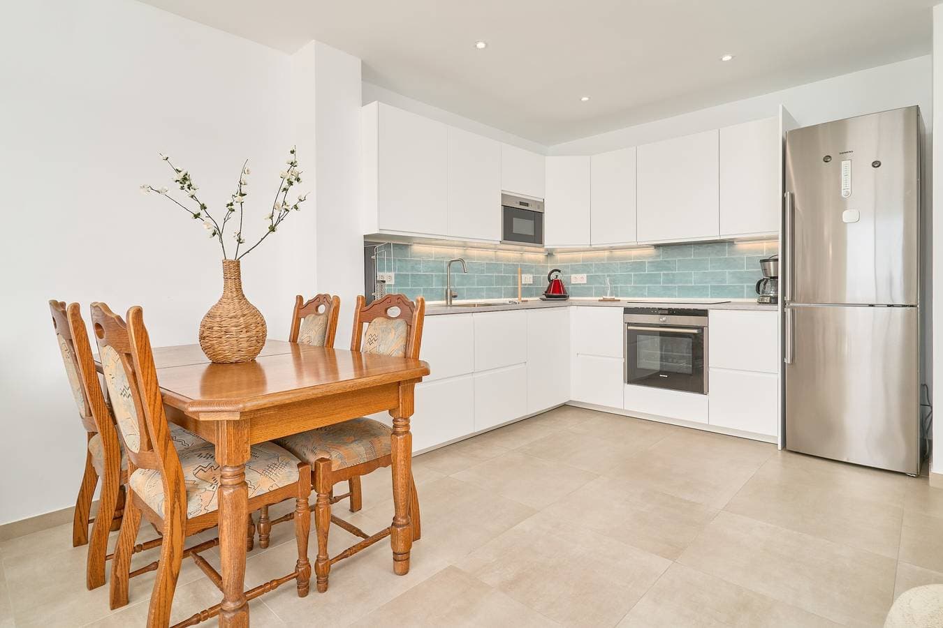 Foto 6 von 26: Ferienwohnung 'Apartamento Moderno' mit Meerblick, WLAN und Klimaanlage