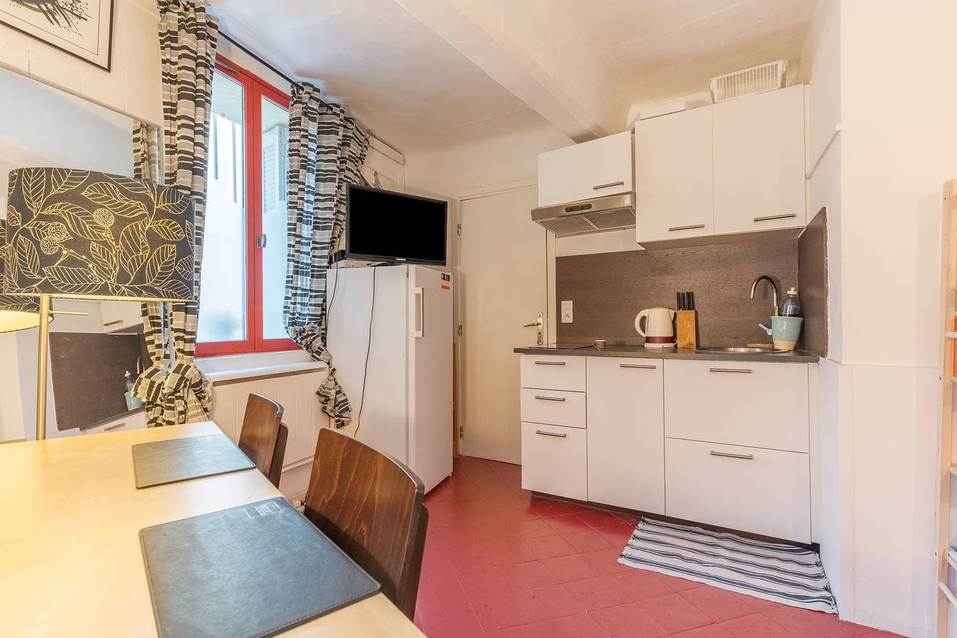 Foto 2 von 25: Ferienwohnung 'Finsonius Studios 6' mit gemeinsamer Terrasse, gemeinsamem Garten und Wi-Fi