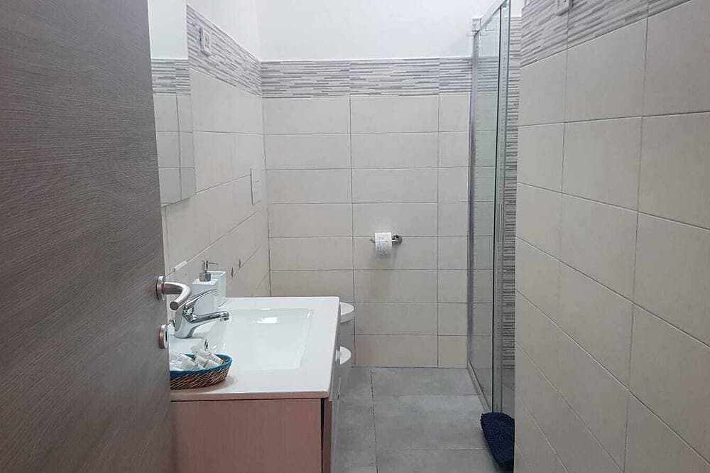 Foto 10 von 30: Foxi Manna house, very close to the sea with terrace with spectacular views